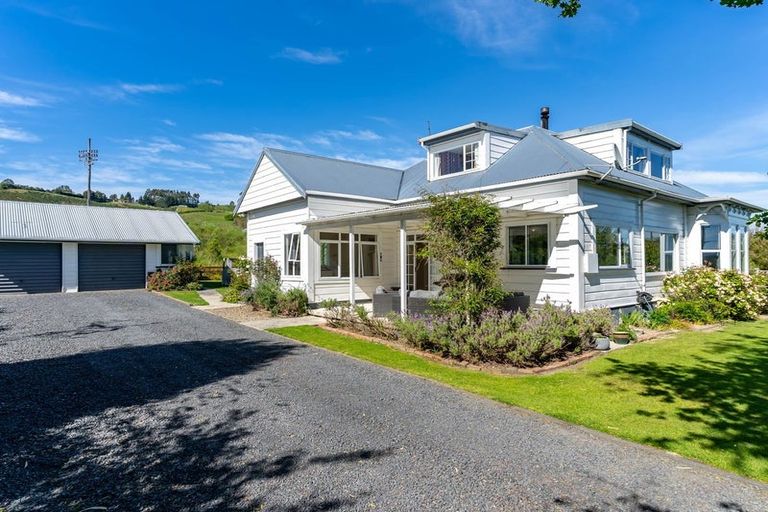 Photo of property in 264 Gladstone Road North, Mosgiel, 9092