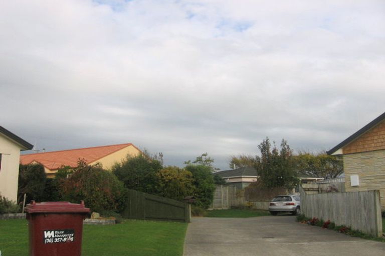 Photo of property in 47 Dalfield Place, Highbury, Palmerston North, 4412