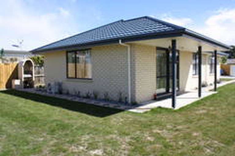 Photo of property in 15 Merrilees Place, Linwood, Christchurch, 8062