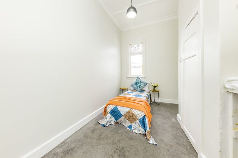 Photo of property in 2 Mckean Avenue, Manurewa, Auckland, 2102
