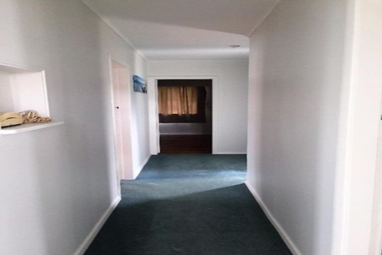 Photo of property in 30 Wainuiomata Road, Wainuiomata, Lower Hutt, 5014