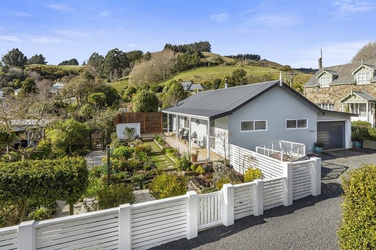 Photo of property in 23 Greenacres Street, Macandrew Bay, Dunedin, 9014
