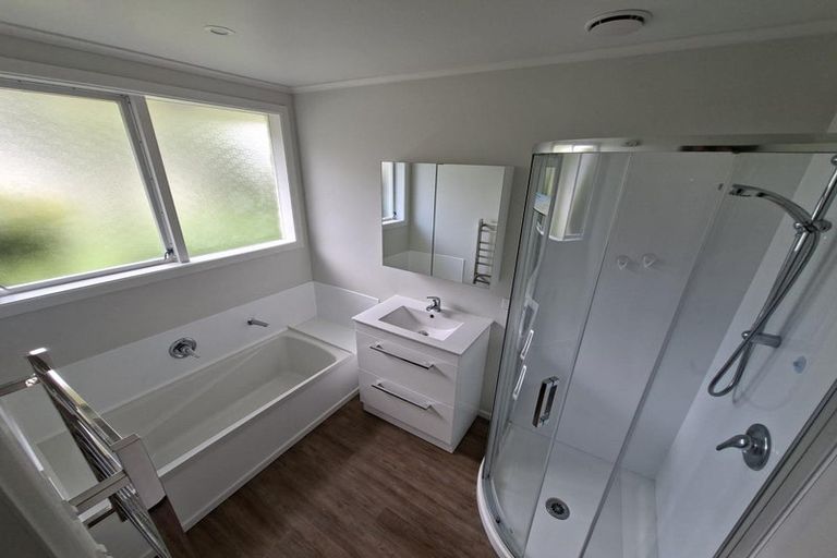 Photo of property in 18 Greenwood Place, Paraparaumu, 5032