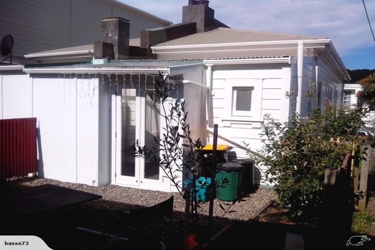 Photo of property in 184 Tasman Street, Mount Cook, Wellington, 6021