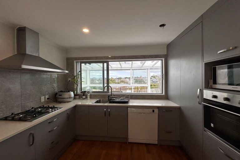 Photo of property in 26 Waimana Avenue, Northcote Point, Auckland, 0627