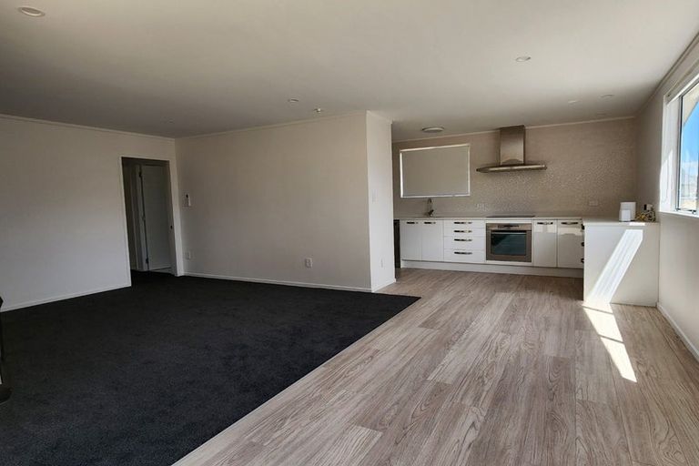 Photo of property in 2/14 Trentham Road, Takanini, Papakura, 2112