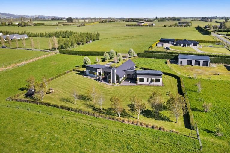 Photo of property in 48a Egerton Road, Winton, 9781