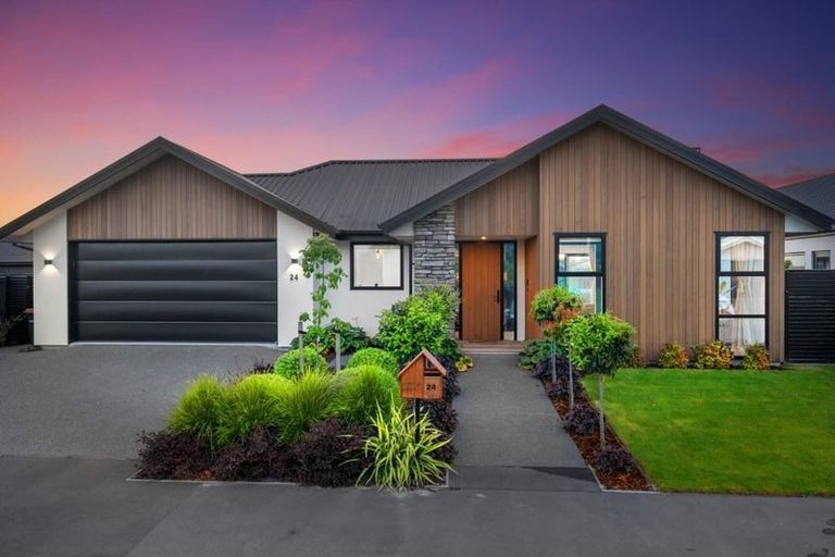 Photo of property in 24 Irvines Track, Halswell, Christchurch, 8025