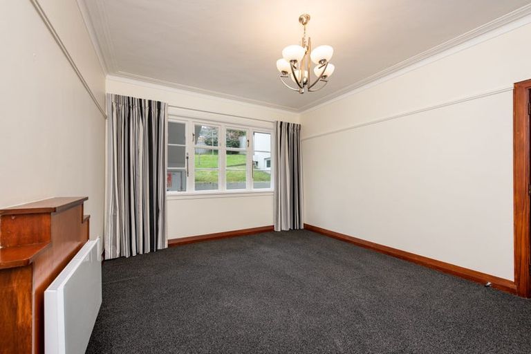 Photo of property in Ionian Flats, 123-125 Brougham Street, Mount Victoria, Wellington, 6011