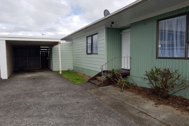 Photo of property in 2/24 Station Road, Takanini, 2112