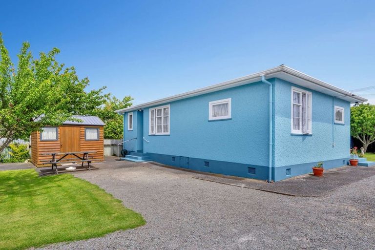 Photo of property in 20 Bear Street, Waverley, 4510