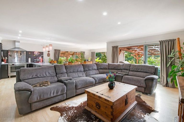Photo of property in 42 Urumaraki Avenue, Helensville, 0800