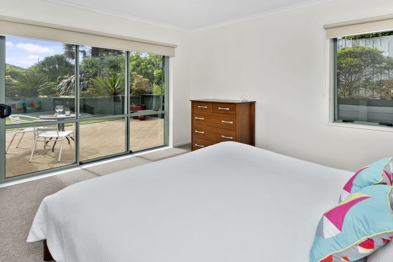 Photo of property in 214 Kilkenny Drive, East Tamaki Heights, Auckland, 2016