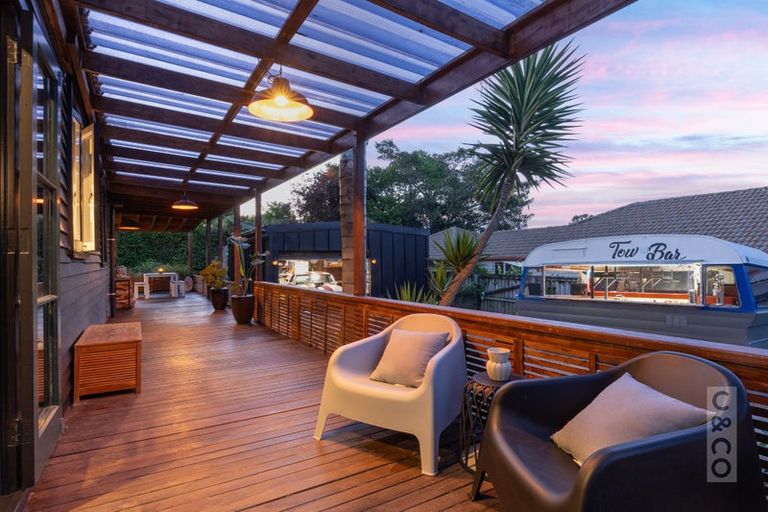 Photo of property in 50 Great North Road, Riverhead, 0820