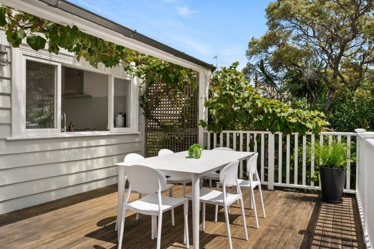 Photo of property in 108 Calliope Road, Stanley Point, Auckland, 0624