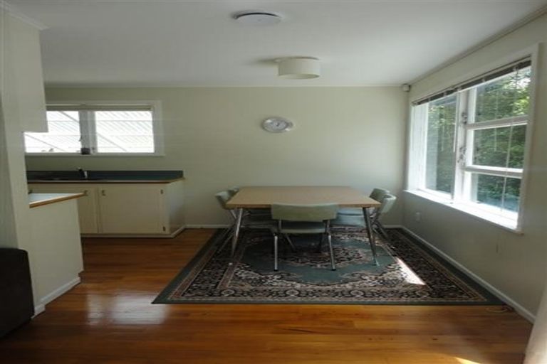 Photo of property in 5 Melba Street, Beach Haven, Auckland, 0626