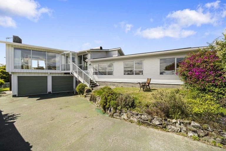 Photo of property in 32 Cranwell Street, Churton Park, Wellington, 6037