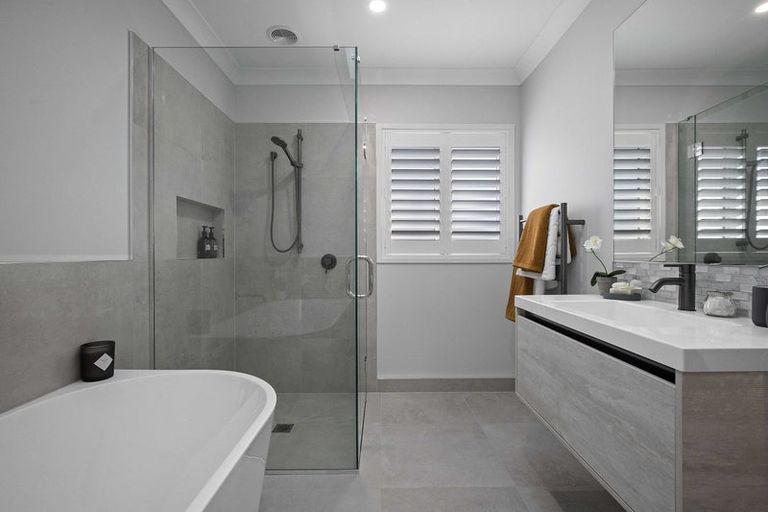 Photo of property in 27 Codlin Road, Waiuku, 2683