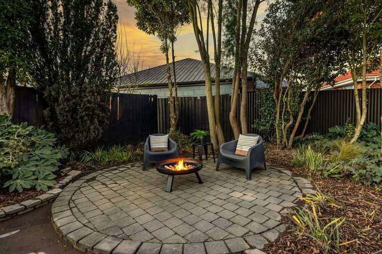 Photo of property in 33 Erin Crescent, Mairehau, Christchurch, 8013