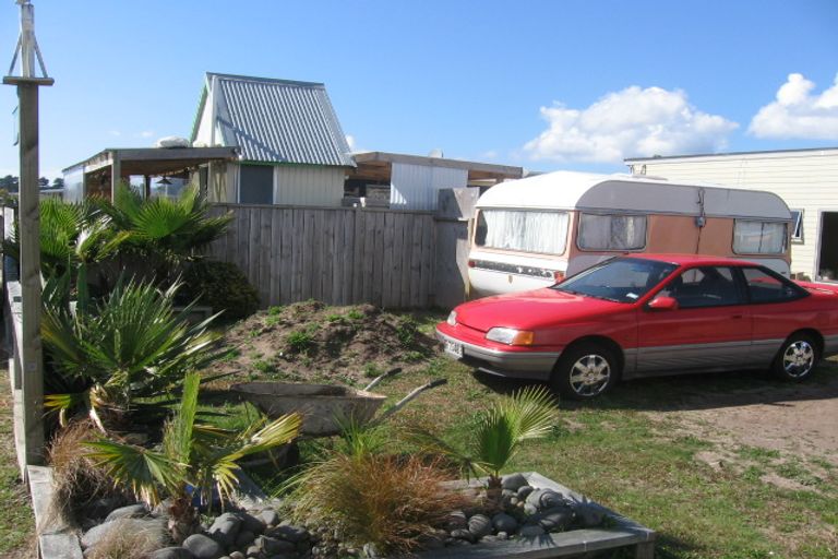 Photo of property in 128 The Fairway, Matarangi, Whitianga, 3592
