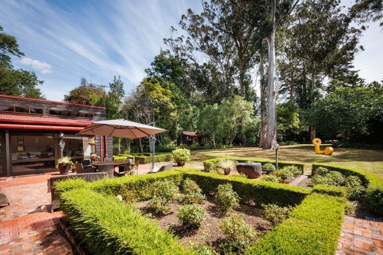 Photo of property in 39 Wanganui Road, Marton, 4710