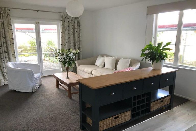 Photo of property in 8 Severn Street, Island Bay, Wellington, 6023