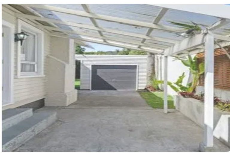 Photo of property in 12 Cressy Street, Waterloo, Lower Hutt, 5011