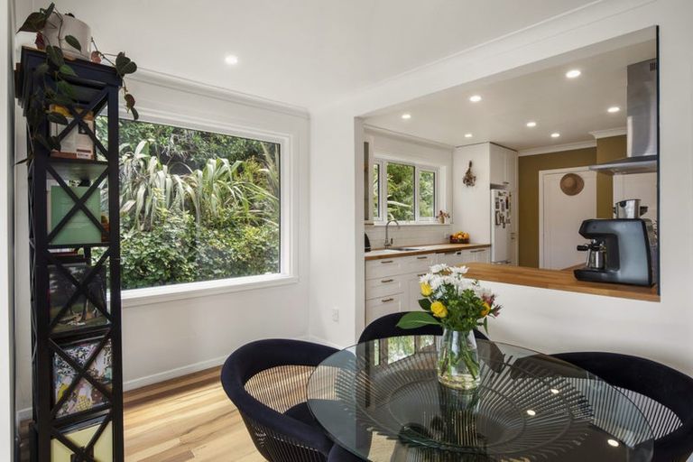 Photo of property in 28 Montgomery Avenue, Karori, Wellington, 6012