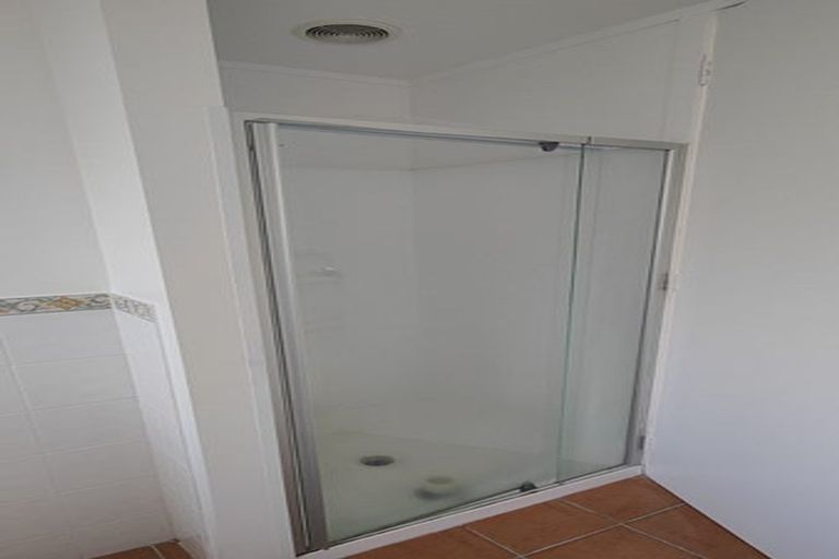 Photo of property in 74 Rosario Crescent, Red Beach, 0932