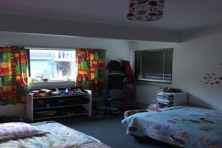 Photo of property in 27 Postgate Drive, Whitby, Porirua, 5024