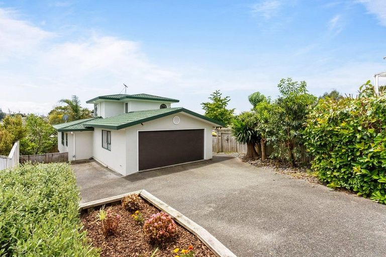 Photo of property in 4a Holiday Road, Stanmore Bay, Whangaparaoa, 0932