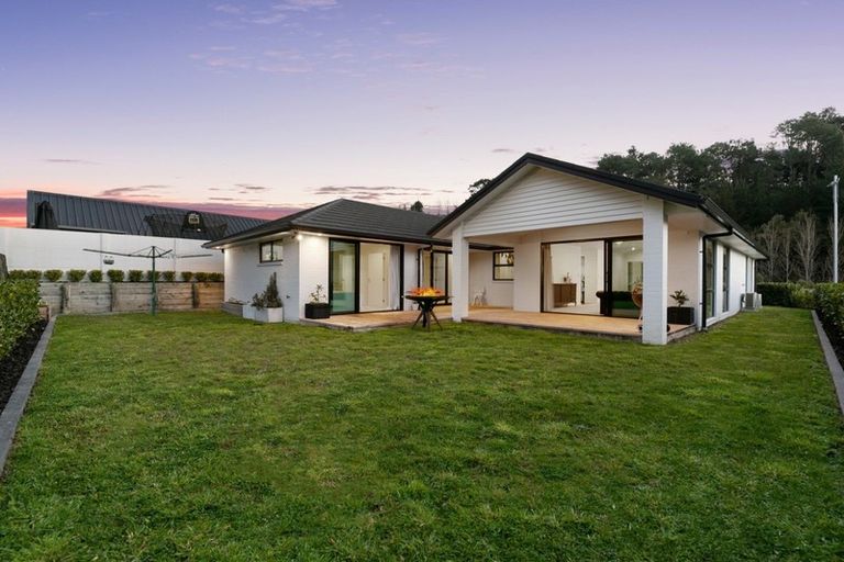 Photo of property in 285 Lakes Boulevard, Pyes Pa, Tauranga, 3112