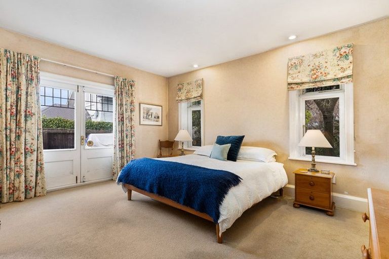 Photo of property in 186 Fendalton Road, Fendalton, Christchurch, 8052