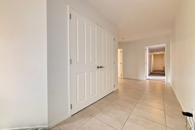 Photo of property in 11 Coppinger Terrace, Aidanfield, Christchurch, 8025