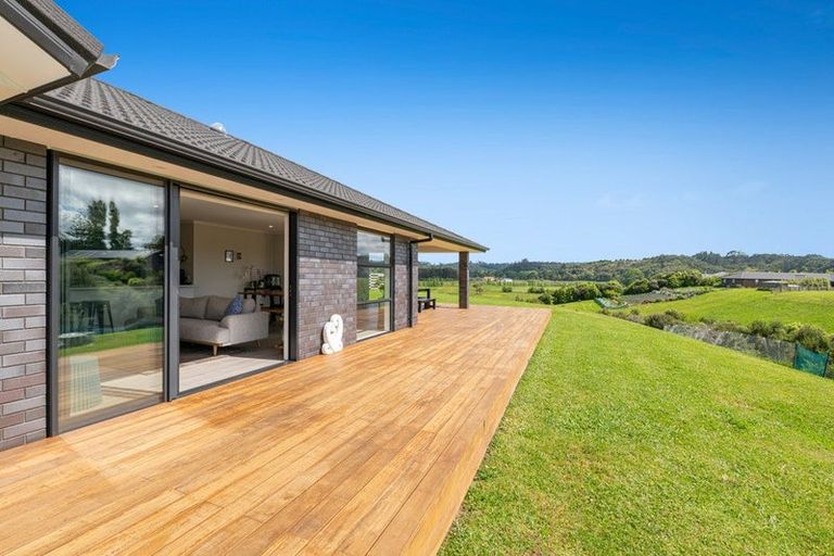 Photo of property in 22 Awatiro Drive, Kaukapakapa, 0871