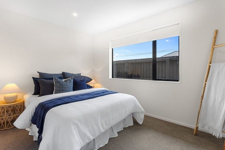 Photo of property in 33 Selfe Crescent, Burwood, Christchurch, 8083