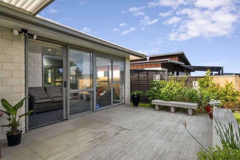 Photo of property in 12 Vantage Place, Omokoroa, 3114