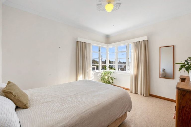 Photo of property in 197 Tukapa Street, Westown, New Plymouth, 4310
