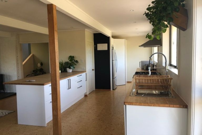 Photo of property in 119 Wairau Road, Oakura, 4314