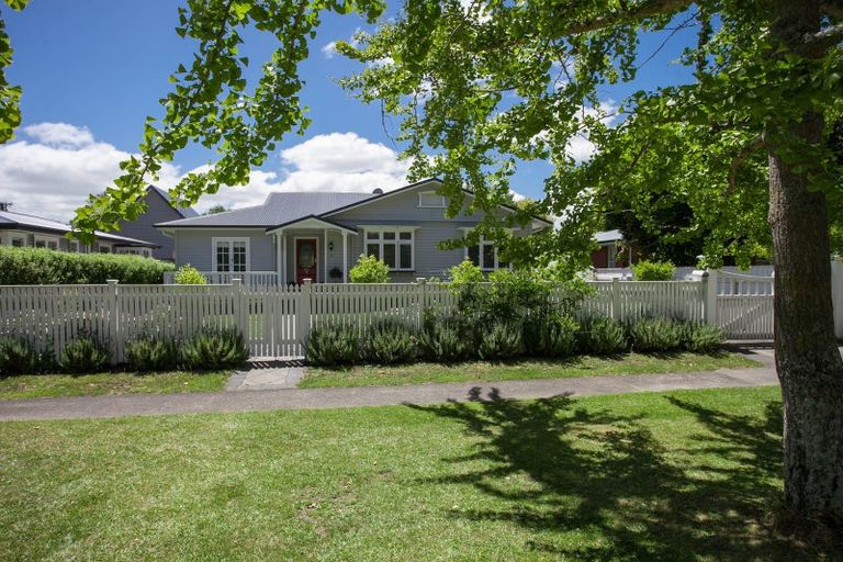 Photo of property in 32 Queen Street, Cambridge, 3434