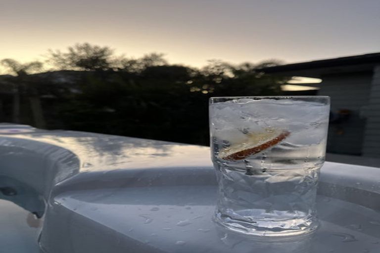 Photo of property in 20b Cambridge Road, Riverhead, 0820