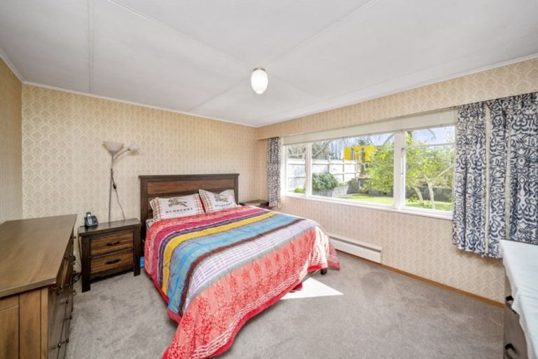 Photo of property in 52 Clawton Street, Westown, New Plymouth, 4310