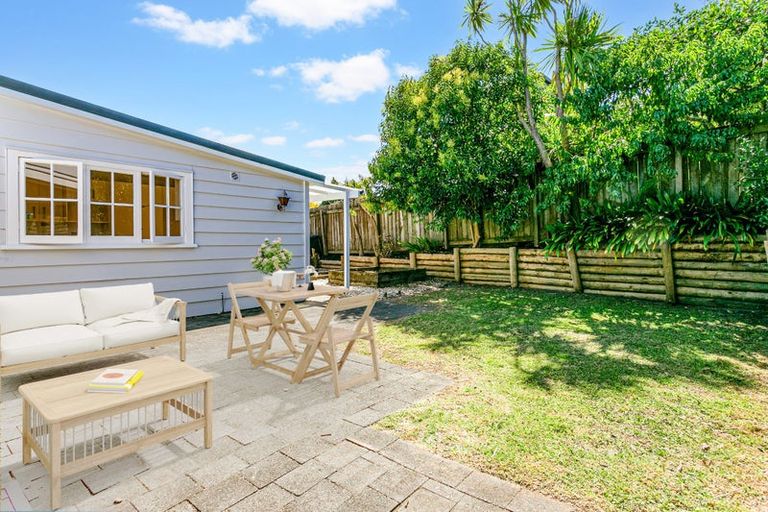 Photo of property in 1/29 Wolsley Avenue, Milford, Auckland, 0620