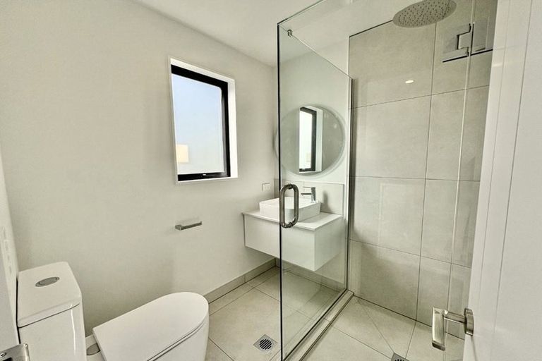 Photo of property in 2/146 Blenheim Road, Riccarton, Christchurch, 8041