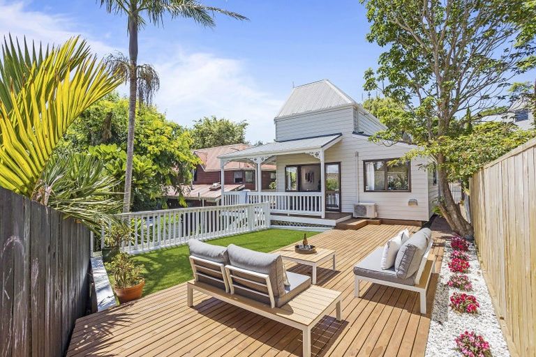 Photo of property in 7/60 Birkdale Road, Birkdale, Auckland, 0626