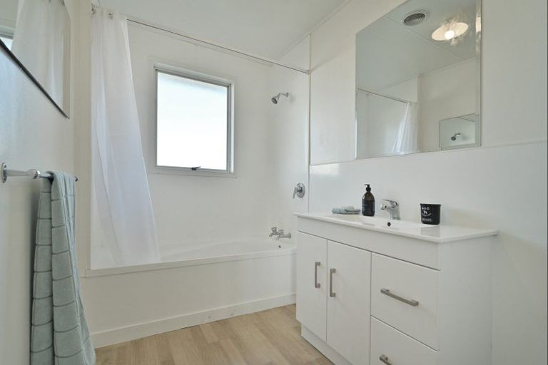 Photo of property in 2/85 Diaz Drive, Flaxmere, Hastings, 4120