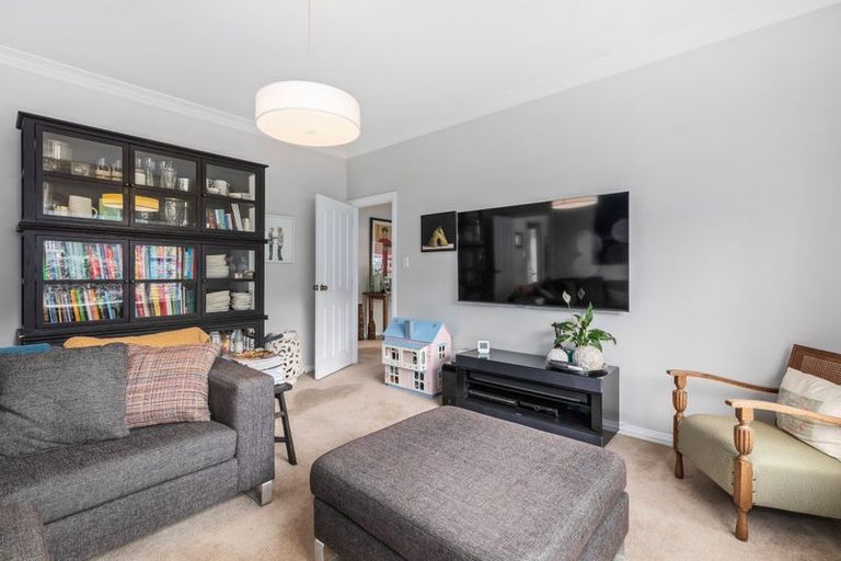 Photo of property in 438 Muritai Road, Eastbourne, Lower Hutt, 5013