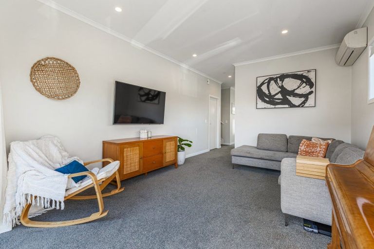 Photo of property in 9a Ian Morrison Road, Hobsonville, Auckland, 0616