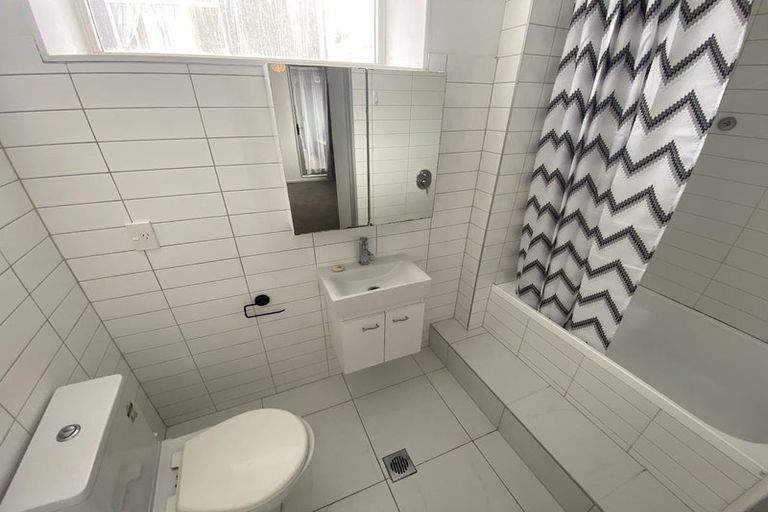 Photo of property in 8u6b Lipman Street, Mount Victoria, Wellington, 6011