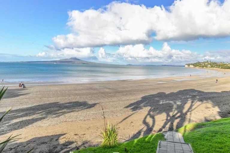 Photo of property in 1i/175 Hurstmere Road, Takapuna, Auckland, 0622